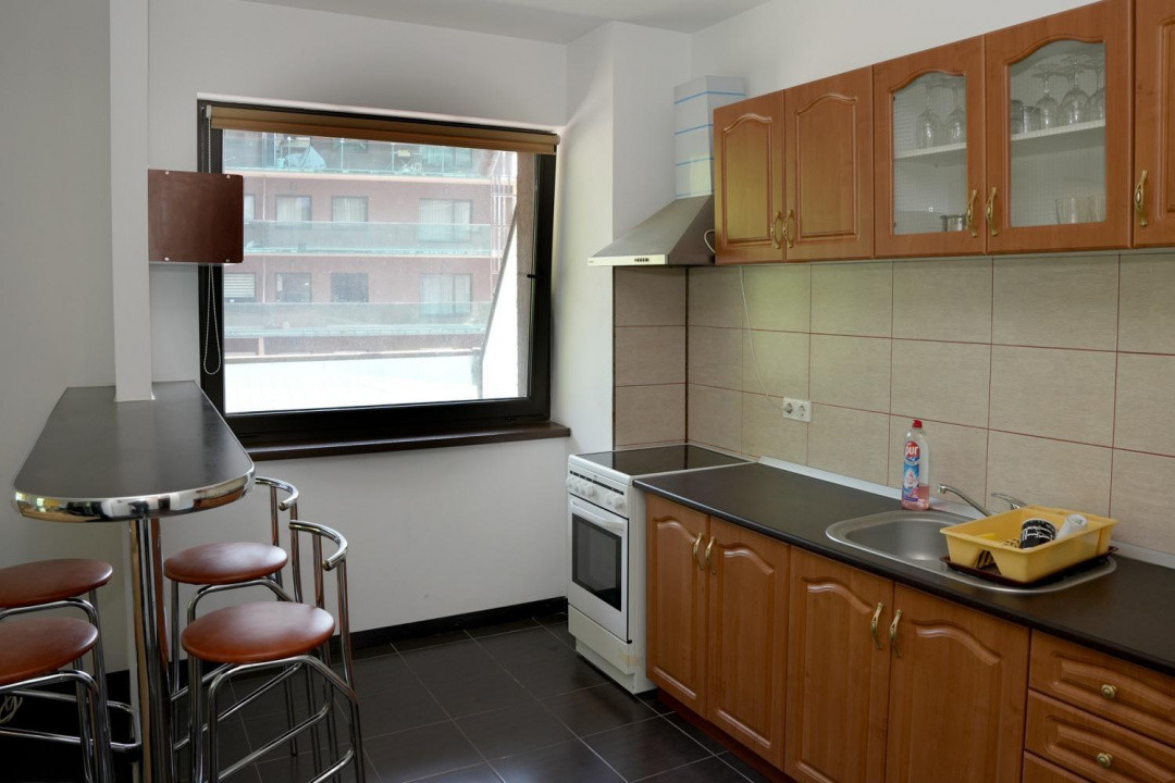 Apartament 2 camere mobilat, terasă, zona Tampa Gardens 