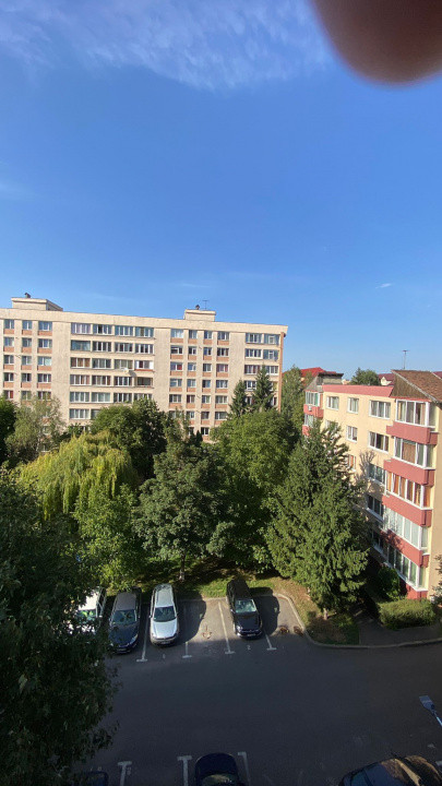 Apartament 3 camere Centru Civic  liber la inchiriere !