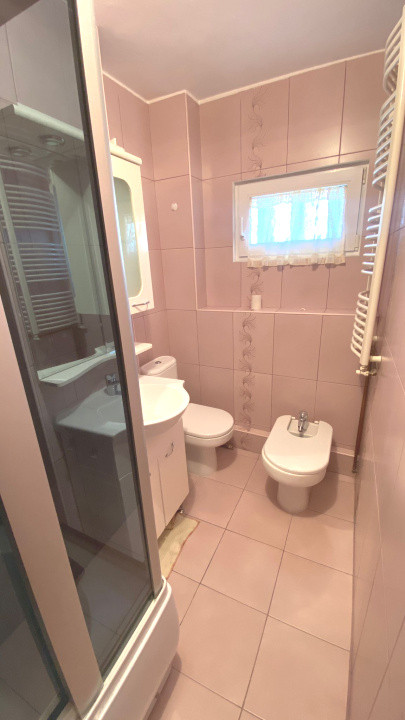 Apartament 3 camere Centru Civic  liber la inchiriere !