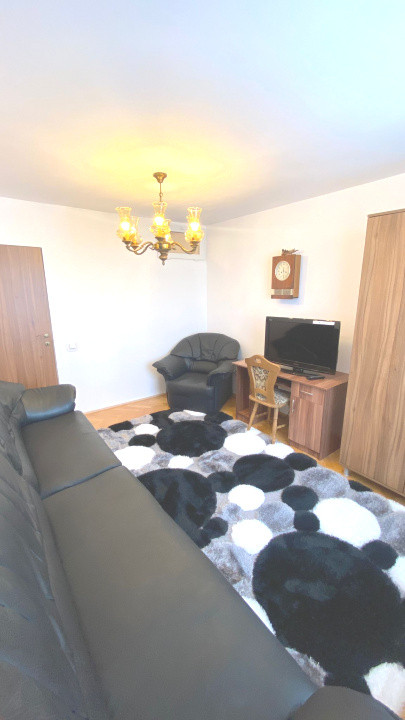 Apartament 3 camere Centru Civic  liber la inchiriere !