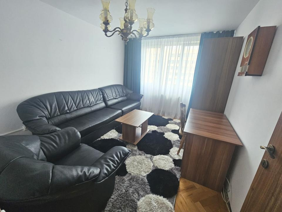 Apartament 3 camere Centru Civic!