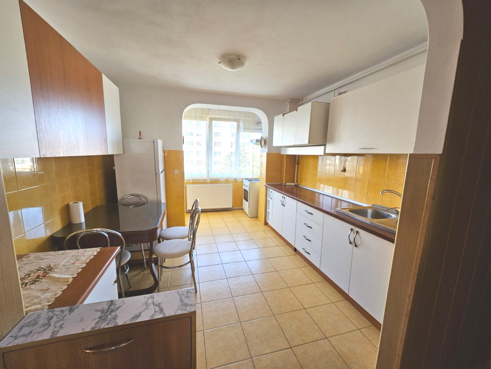 Apartament 3 camere Centru Civic!