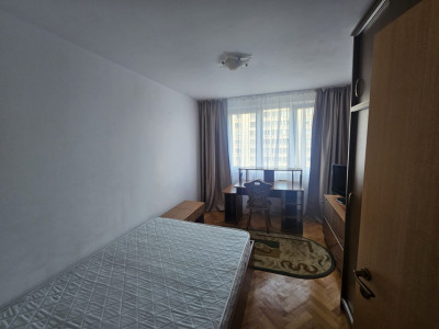 Apartament 3 camere Centru Civic!