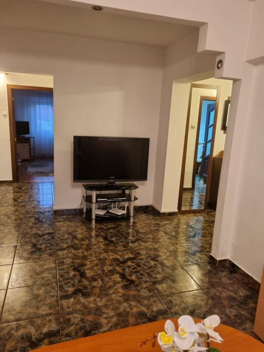 Apartament 4 camere in Zona  Noua