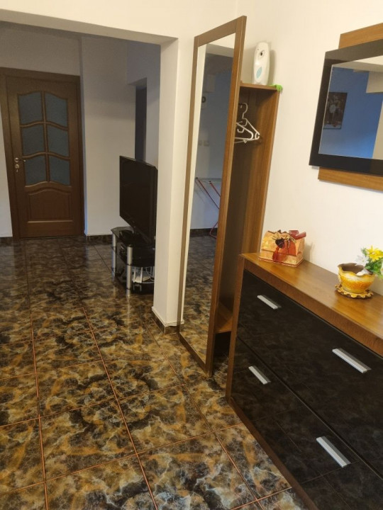 Apartament 4 camere in Zona  Noua