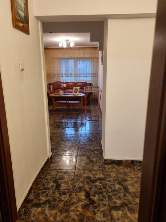 Apartament 4 camere in Zona  Noua