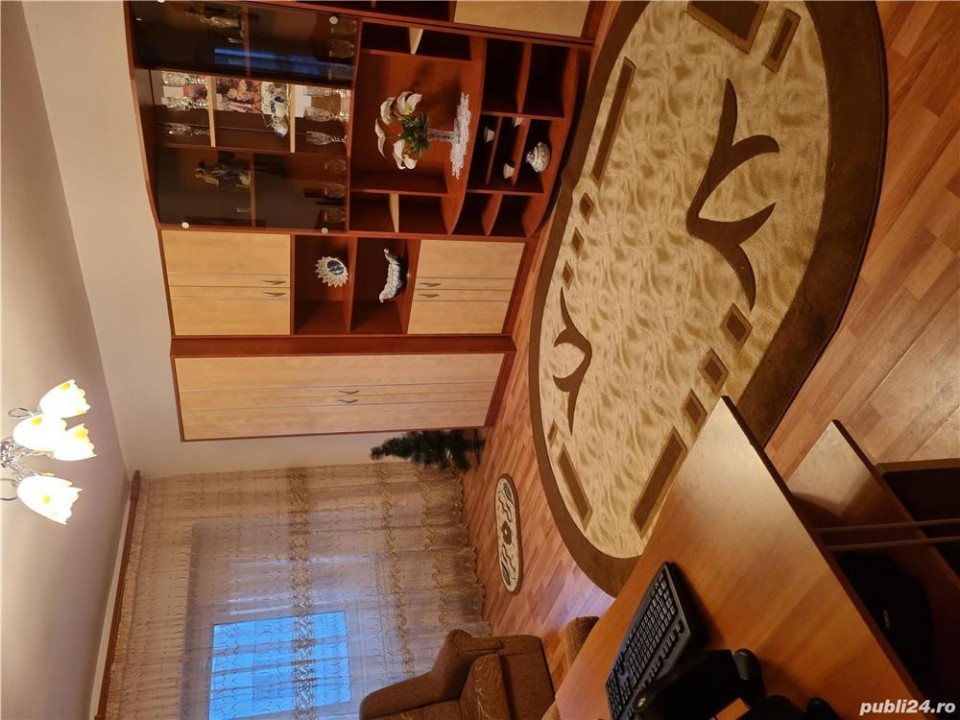 Apartament 4 camere in Zona  Noua