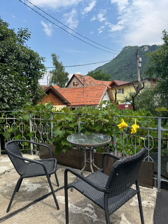 Garsonieră deosebită în casă, zonă Centru Istoric – Etaj 1 + Mansardă, 40 mp 