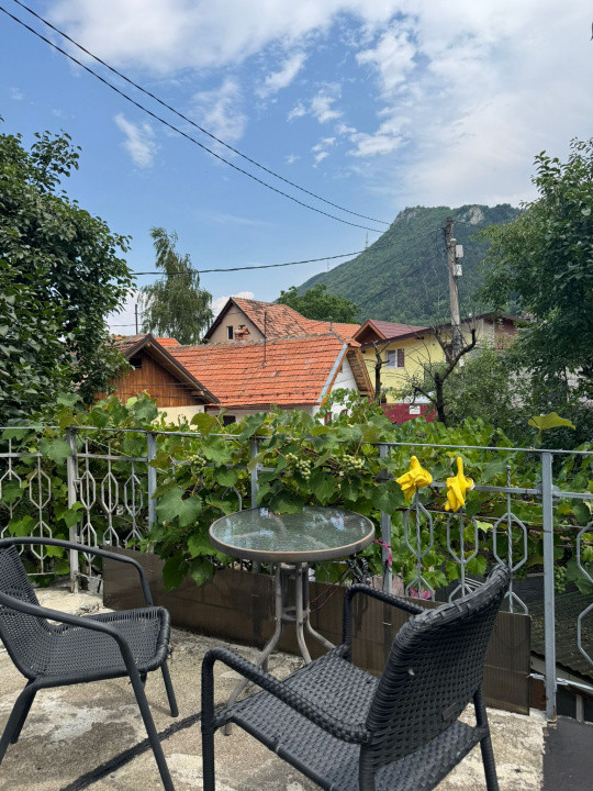 Garsonieră deosebită în casă, zonă Centru Istoric – Etaj 1 + Mansardă, 40 mp 