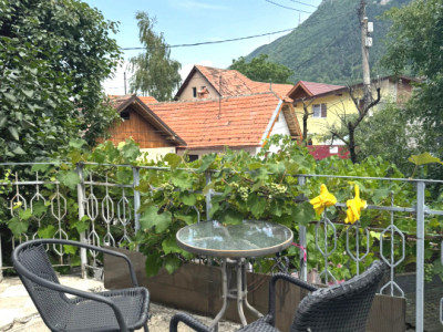 Garsonieră deosebită în casă, zonă Centru Istoric – Etaj 1 + Mansardă, 40 mp 