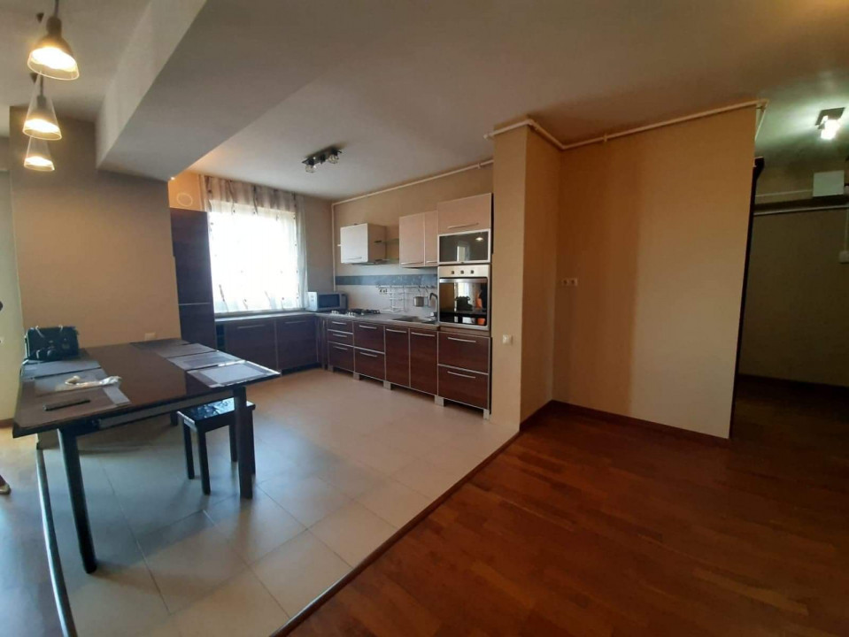 Apartament deosebit situat pe doua nivele zona Brasovul Vechi 