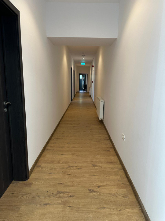 Clădire renovată, pretabilă pentru hotel, pensiune, retreat, centru, etc 