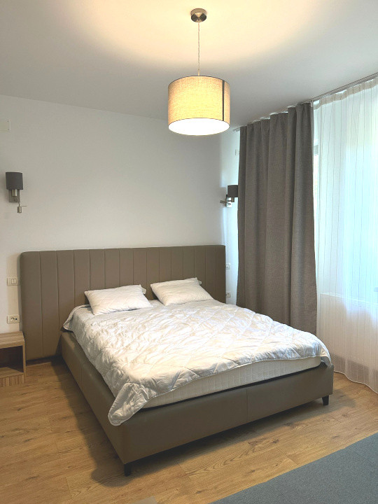 Clădire renovată, pretabilă pentru hotel, pensiune, retreat, centru, etc 