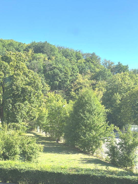 Clădire renovată, pretabilă pentru hotel, pensiune, retreat, centru, etc 