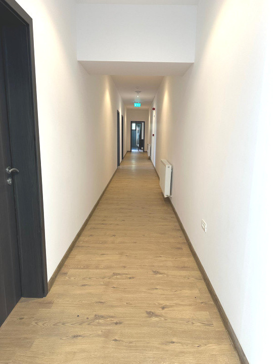 Clădire renovată, pretabilă pentru hotel, pensiune, retreat, centru, etc 