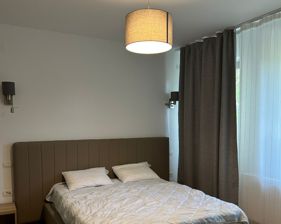 Clădire renovată, pretabilă pentru hotel, pensiune, retreat, centru, etc 