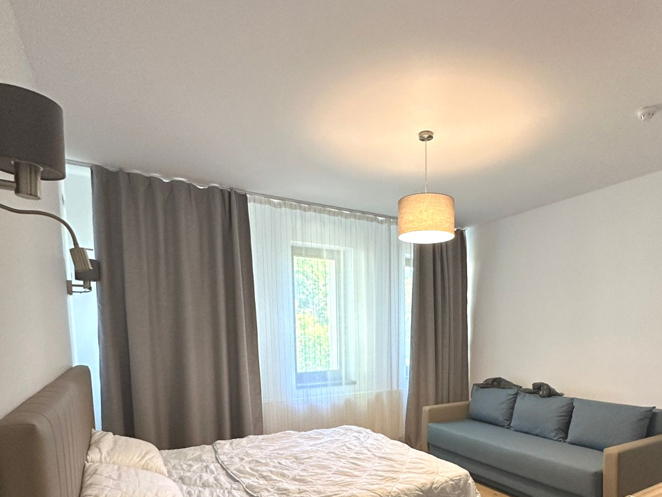 Clădire renovată, pretabilă pentru hotel, pensiune, retreat, centru, etc 