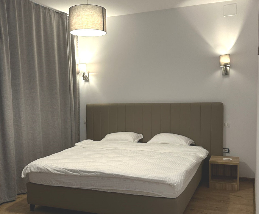 Clădire renovată, pretabilă pentru hotel, pensiune, retreat, centru, etc 