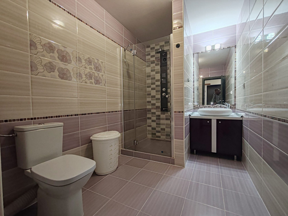 Apartament zona  Mall Coresi