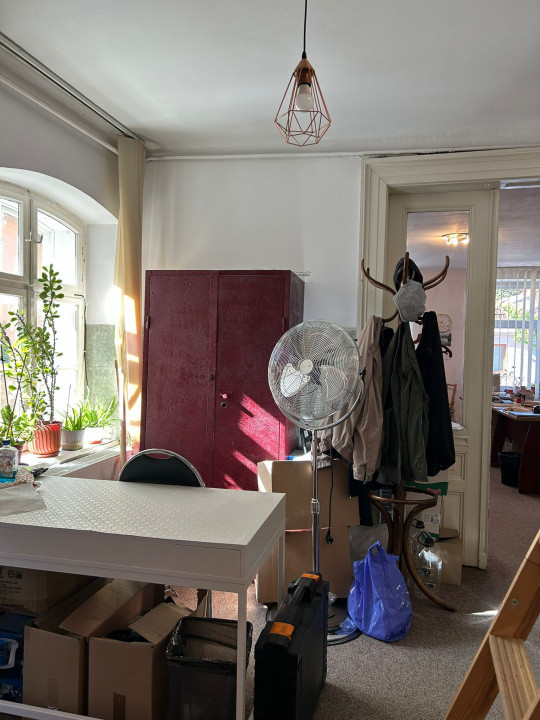 Apartament  2 camere  Zona Centru  !