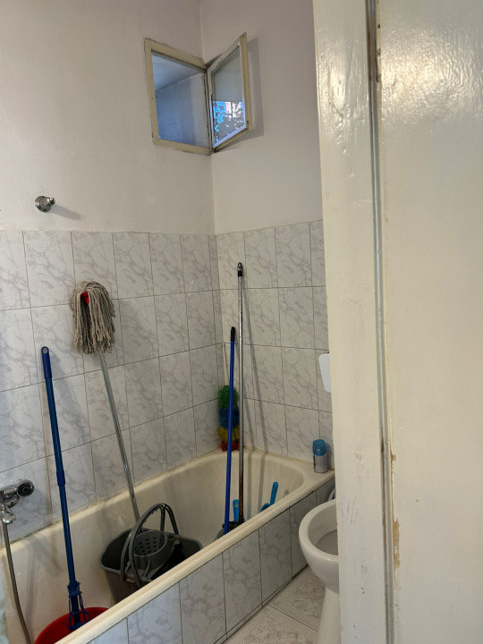Apartament  2 camere  Zona Centru  !