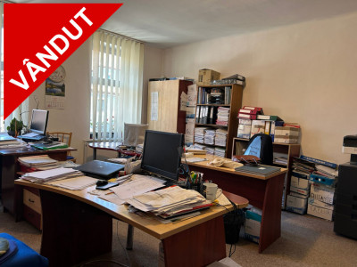 Apartament  2 camere  Zona Centru  !