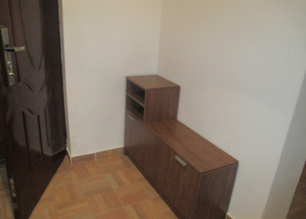 Apartament 2 camere decomandat – zona Hărmanului