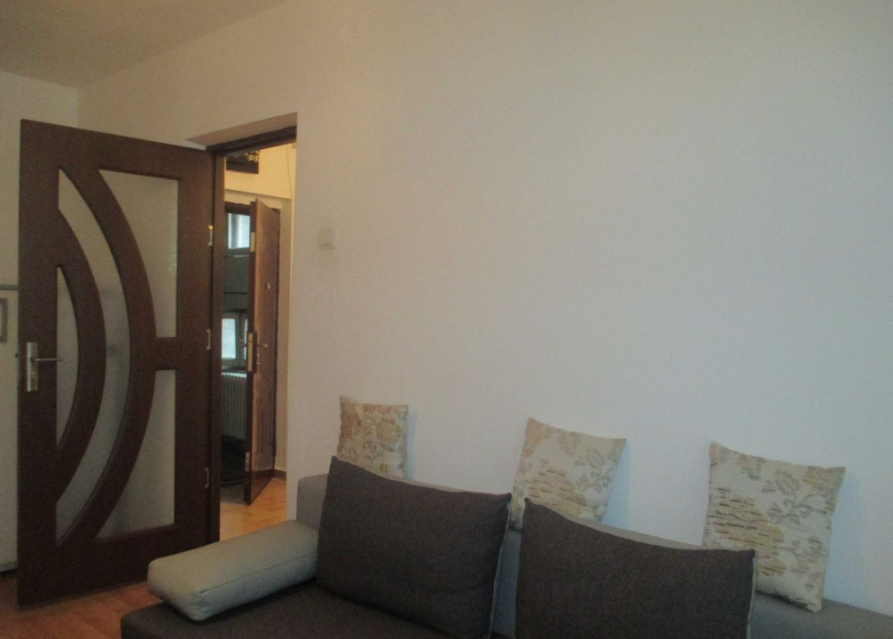 Apartament 2 camere decomandat – zona Hărmanului