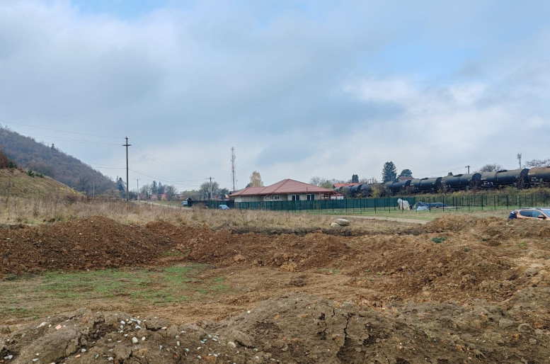  Investiție sigură: teren intravilan extrordinar, cu deschidere la pădure