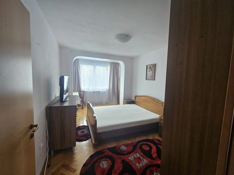 Apartament 3 camere  liber la inchiriere !