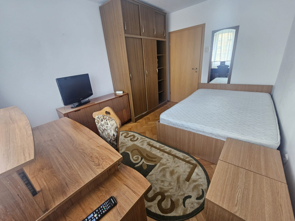Apartament 3 camere  liber la inchiriere !