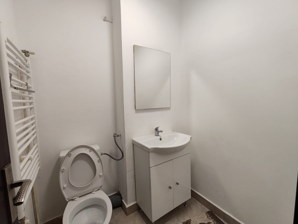 Apartament 3 camere, de închiriat