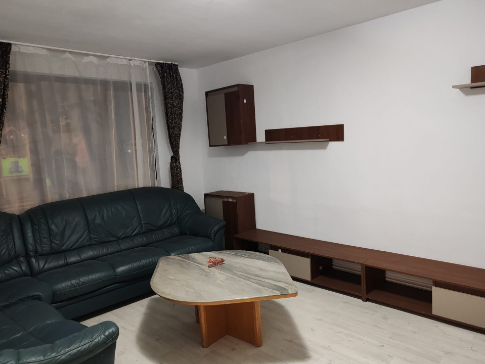 Apartament 3 camere, de închiriat