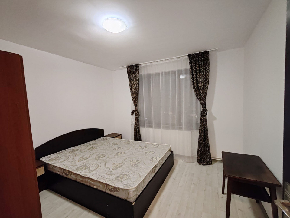 Apartament 3 camere, de închiriat