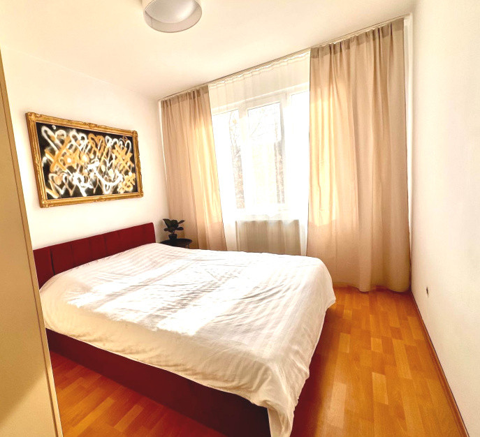 Apartament 3 camere, 2 grupuri sanitare