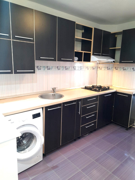 APARTAMENT 2 CAMERE DECOMANDAT, STRUCTURĂ MARE