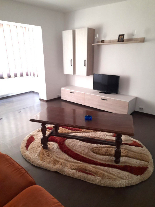 APARTAMENT 2 CAMERE DECOMANDAT, STRUCTURĂ MARE