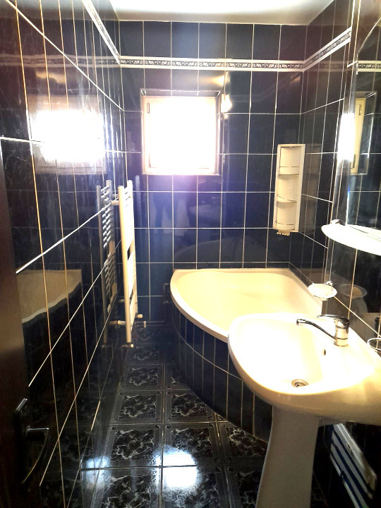 APARTAMENT 2 CAMERE DECOMANDAT, STRUCTURĂ MARE