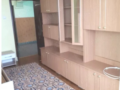 Direct proprietar, vand apartament 2 camere ,etaj 2, in Racadau