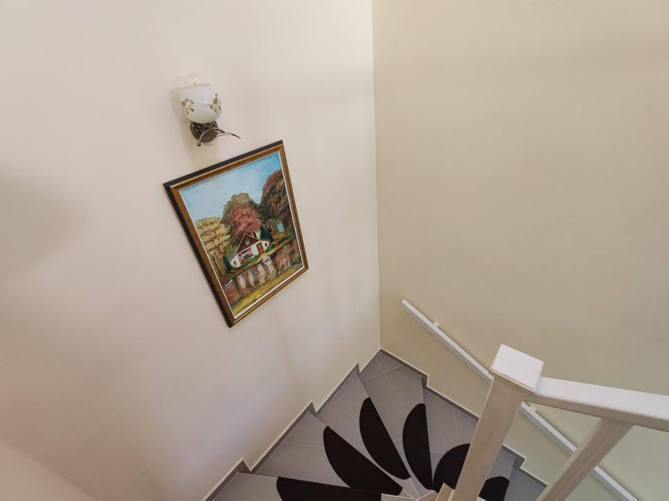 Casa Modernă de Închiriat în Sămpetru - 3 Dormitoare, Living,Terasă și Curte!