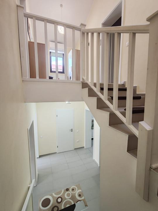 Casa Modernă de Închiriat în Sămpetru - 3 Dormitoare, Living,Terasă și Curte!