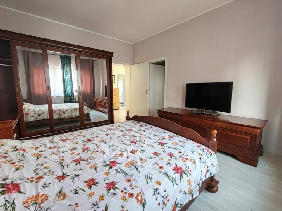Casa Modernă de Închiriat în Sămpetru - 3 Dormitoare, Living,Terasă și Curte!