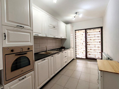 Casa Modernă de Închiriat în Sămpetru - 3 Dormitoare, Living,Terasă și Curte!