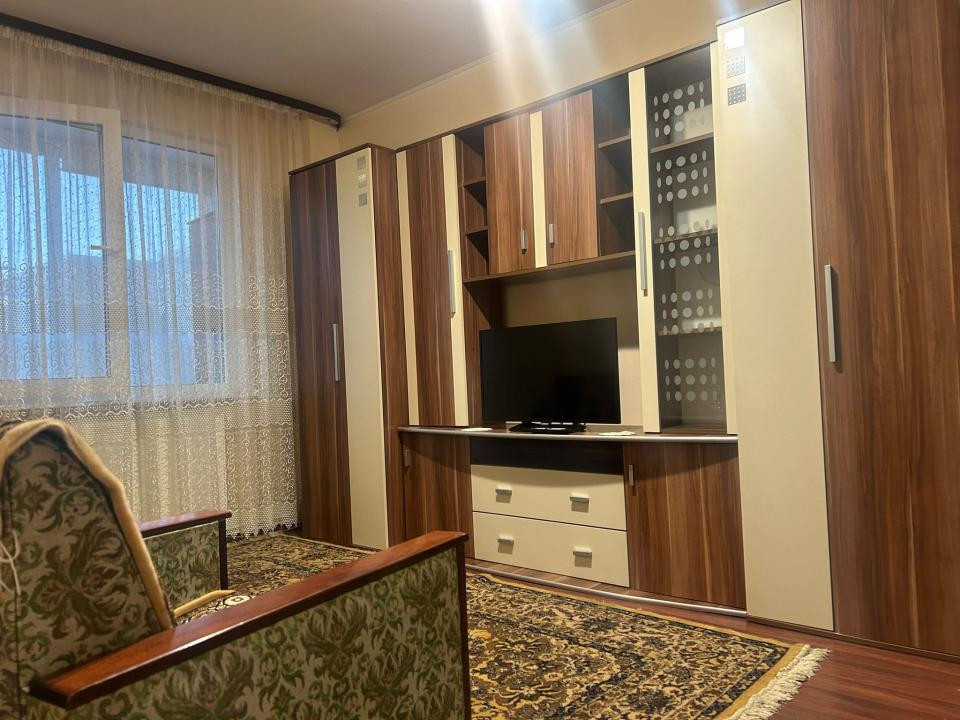 GARSONIERĂ MOBILATĂ SI UTILATĂ, ASTRA