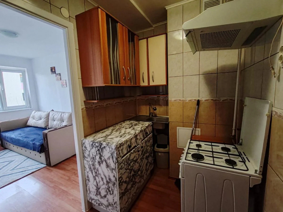 Apartament 2 camere Zona Tractorul 