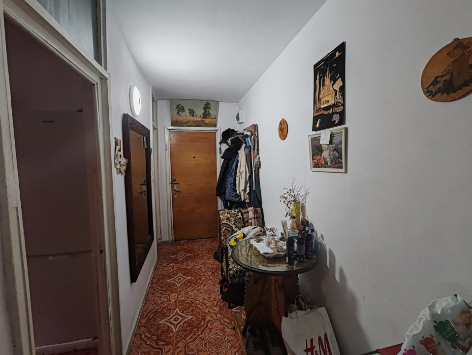 Apartament 2 camere decomandat  Zona Racadau !