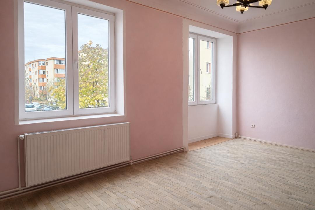 Apartament  trei camere  etajul 1
