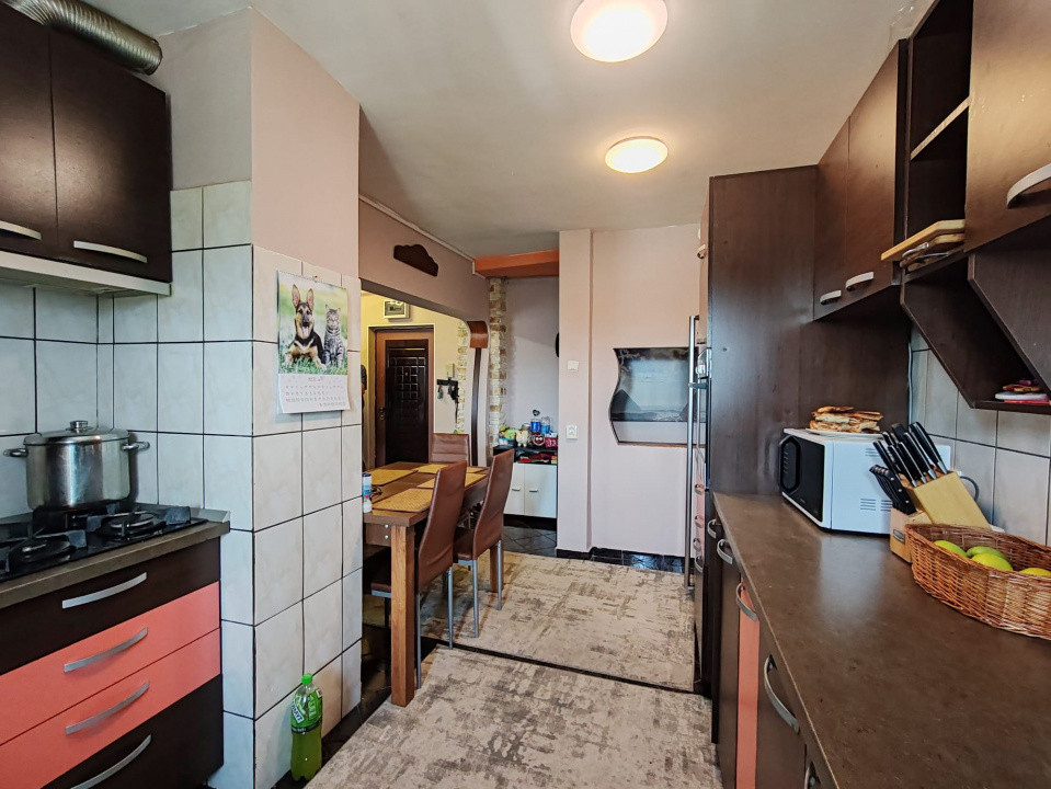 Apartament 4 camere mobilat și utilat !