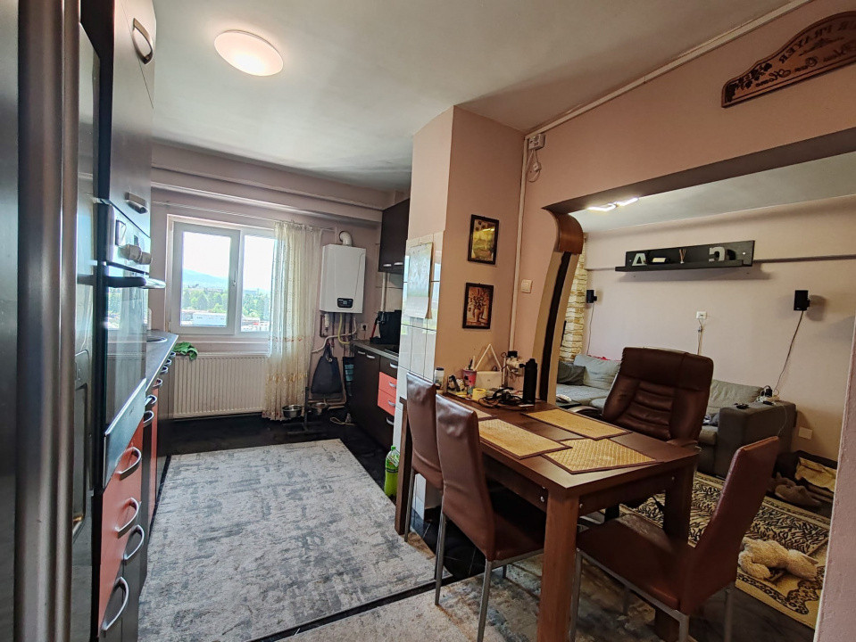Apartament 4 camere mobilat și utilat !