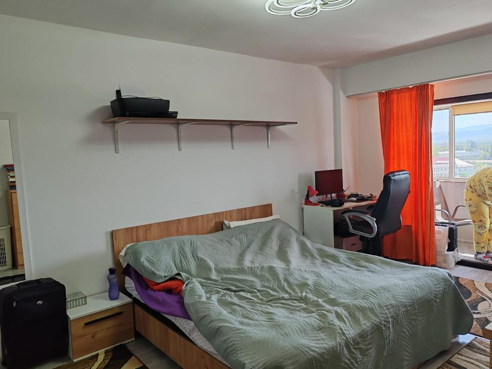 Apartament 4 camere mobilat și utilat !